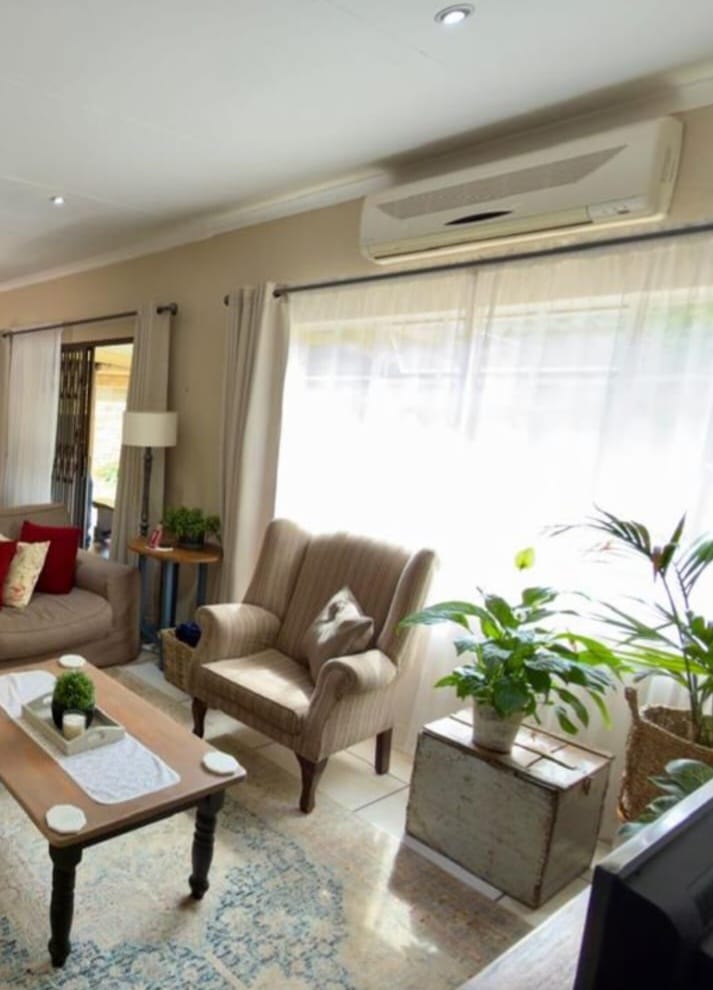 3 Bedroom Property for Sale in Rhodesdene Northern Cape